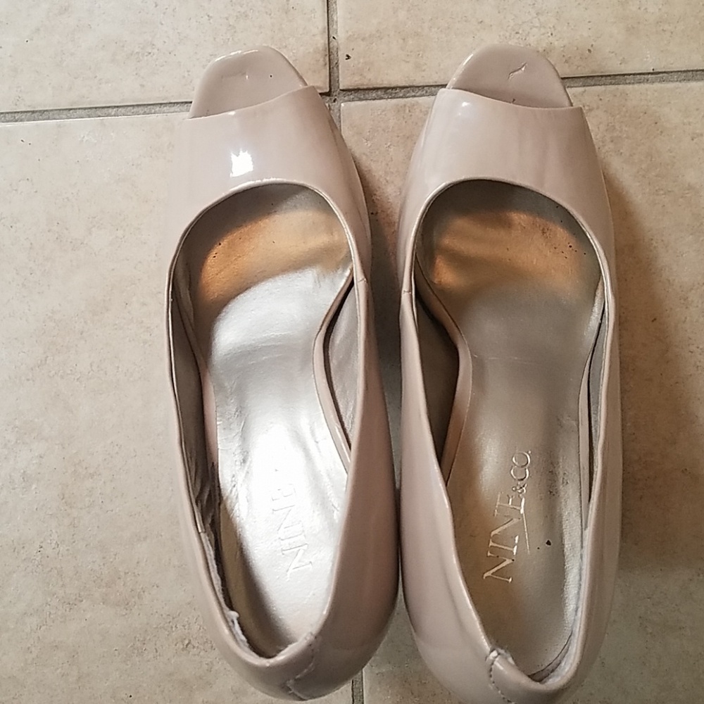 Shoes - Picture 4 of 4